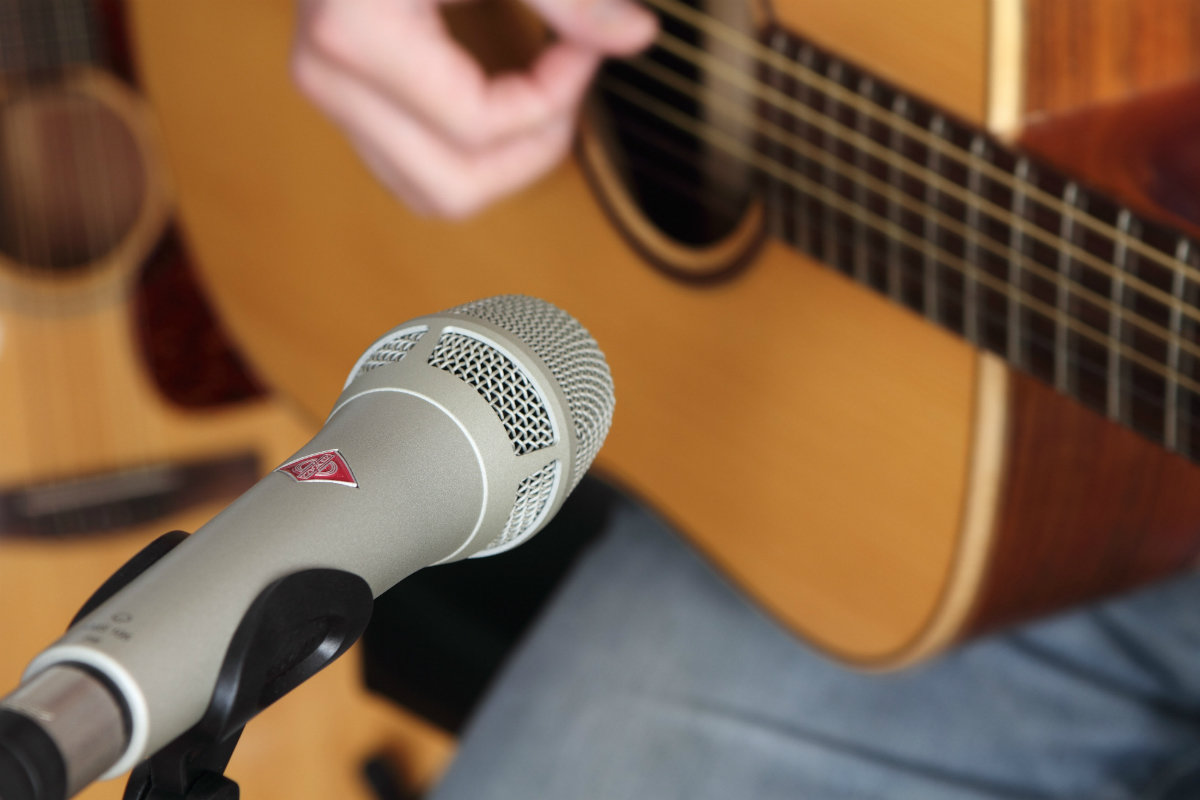 Micro sân khấu dùng thu âm trong phòng thu được không